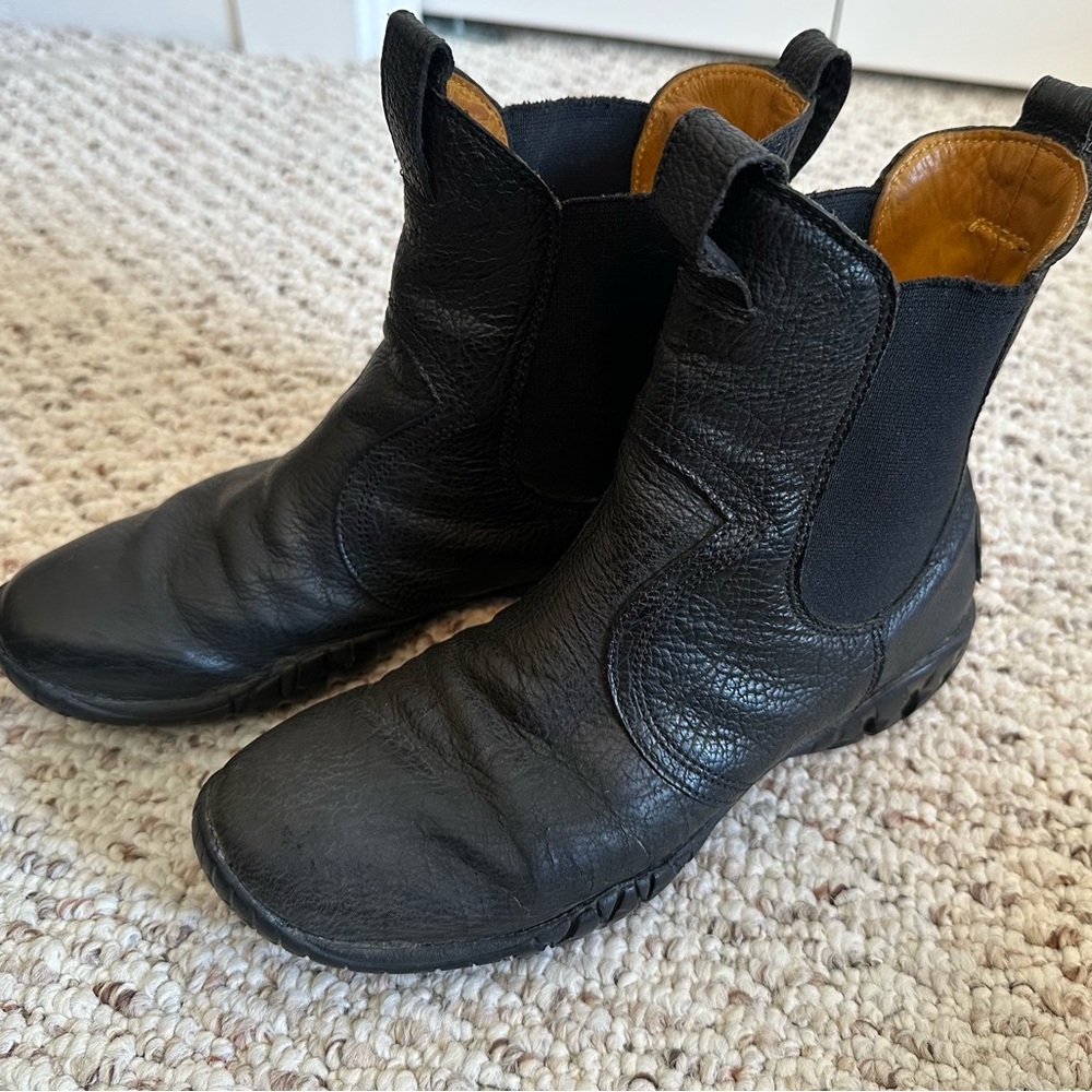Black‎ Leather Women’s Vibram Just for Me Boots 36
